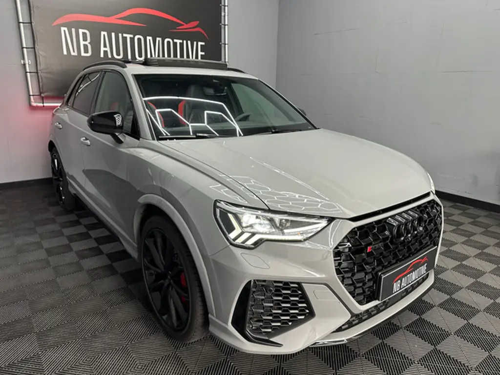 Audi RSQ3 2