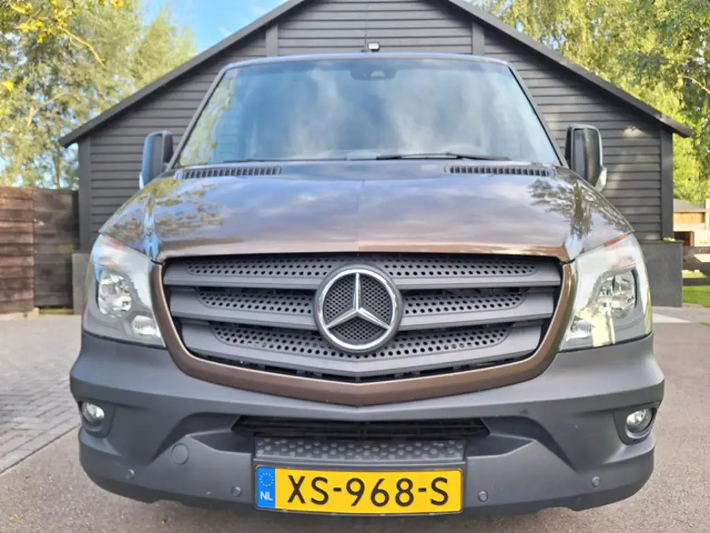 Mercedes-Benz Sprinter 2