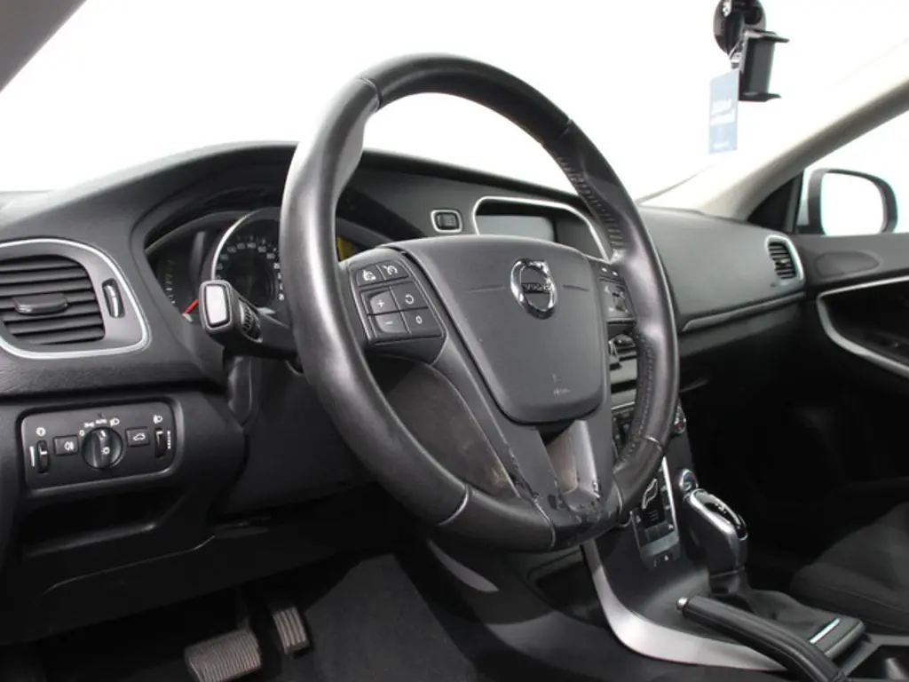 Volvo V40 2