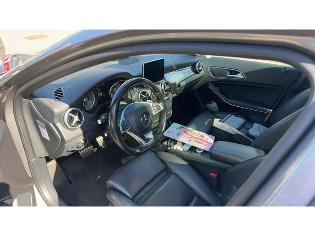 Mercedes-Benz GLA 3