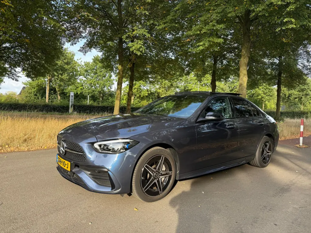 Mercedes-Benz C-Klasse 3