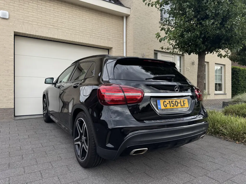 Mercedes-Benz GLA 3