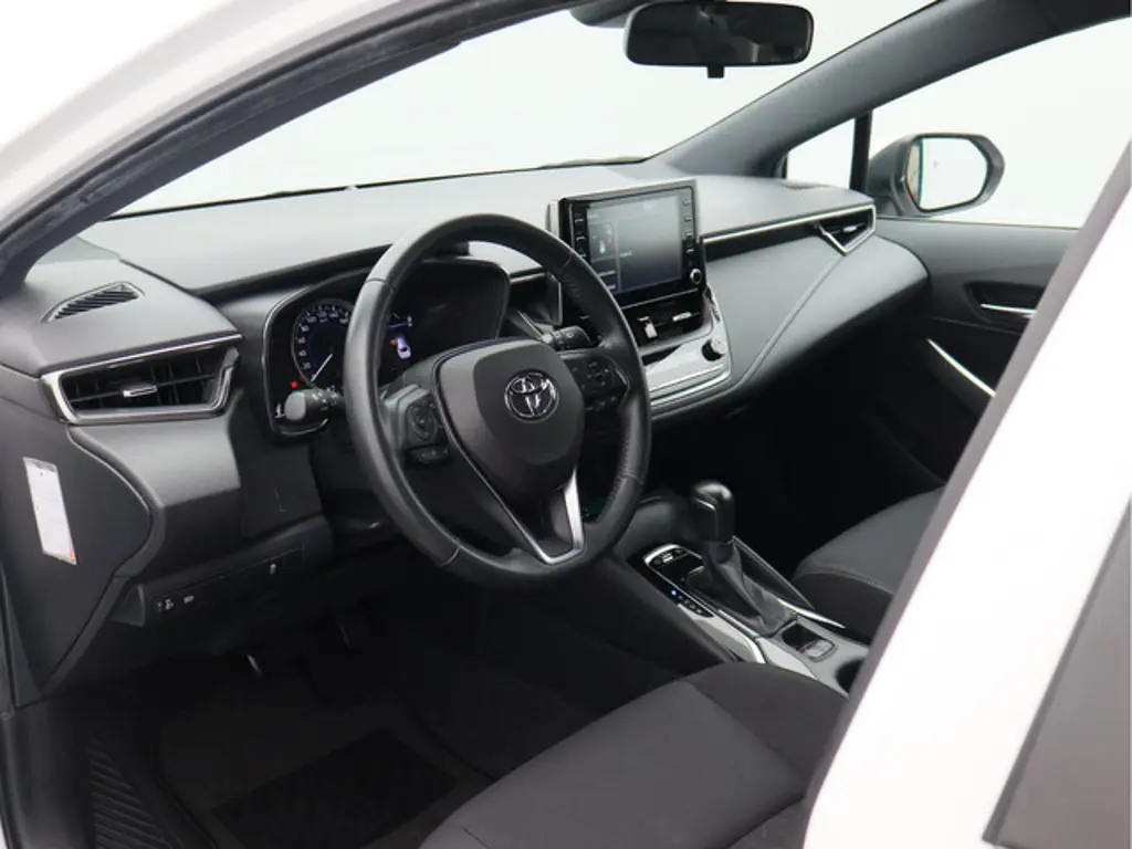 Toyota Corolla Touring Sports 2