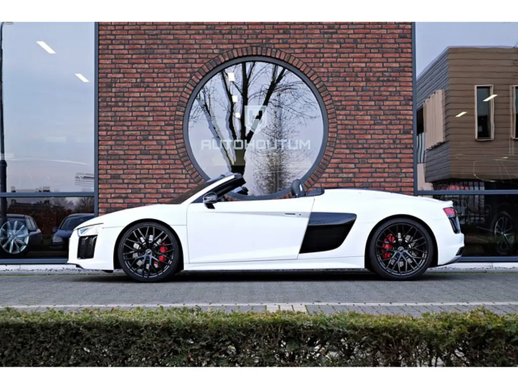 Audi R8