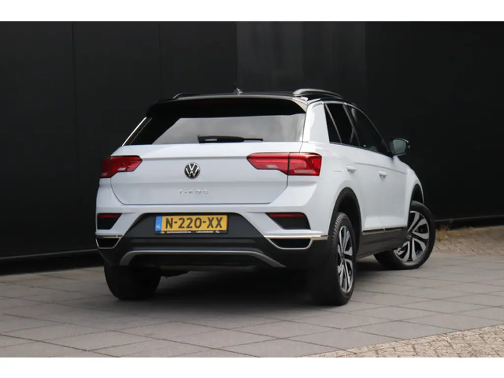 Volkswagen T-Roc 3