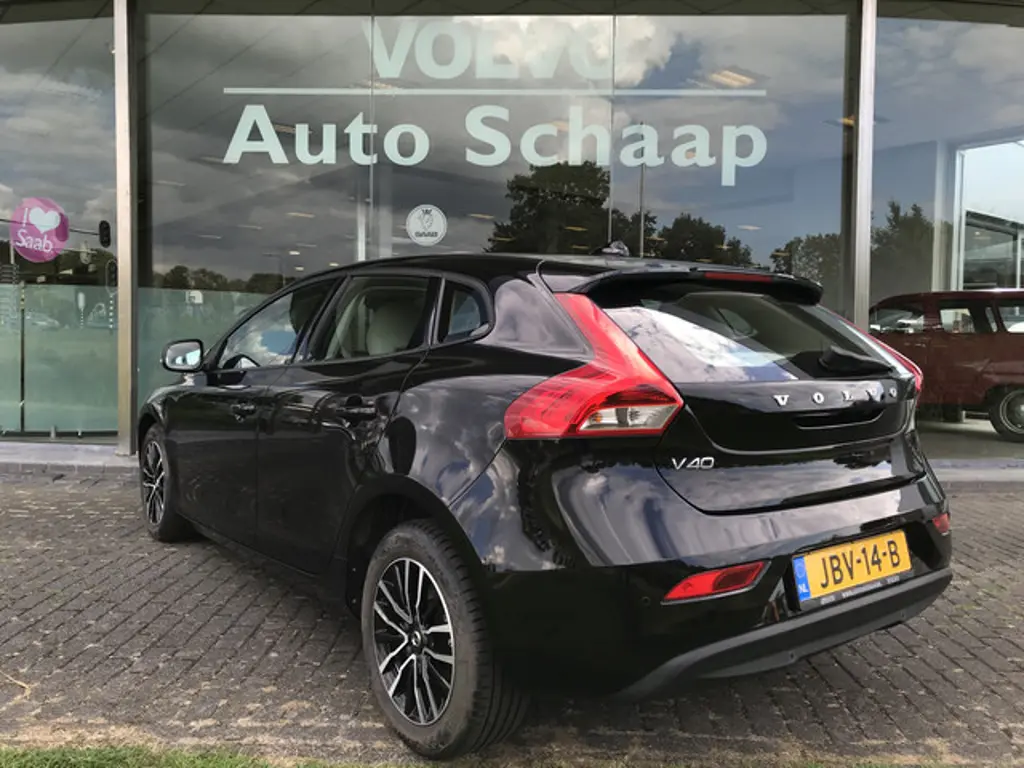 Volvo V40 3