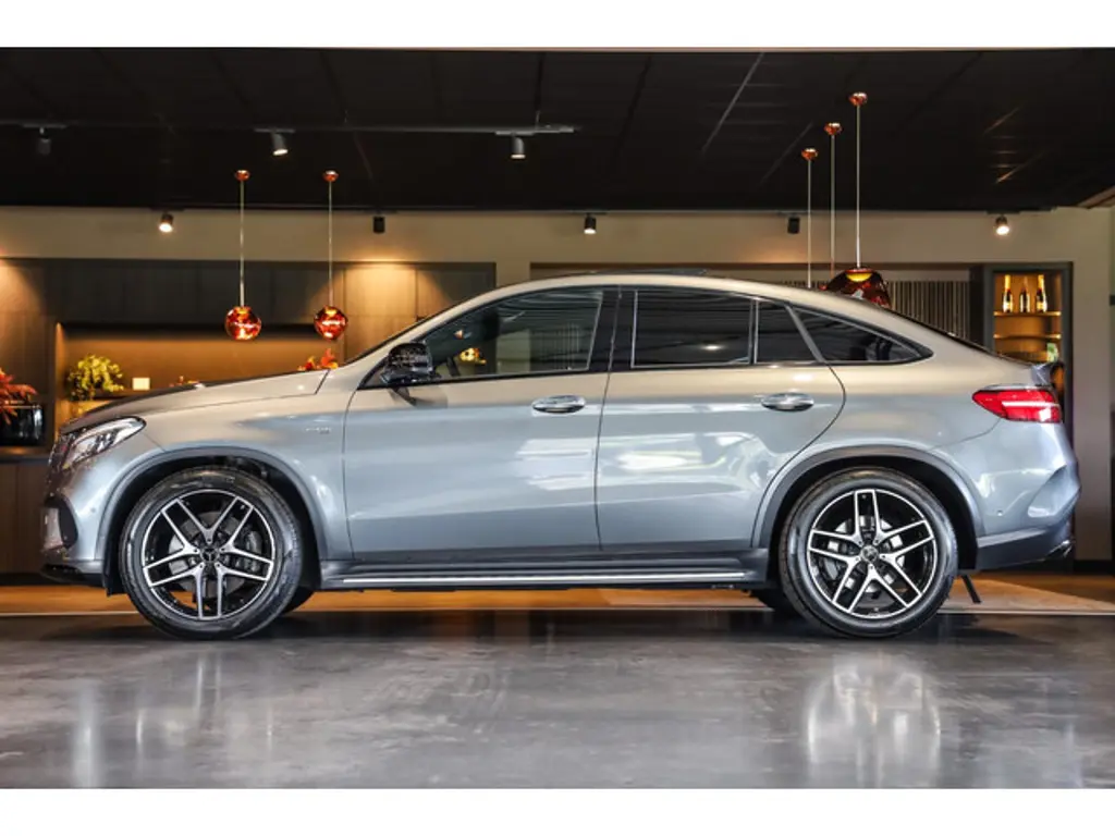 Mercedes-Benz GLE 2