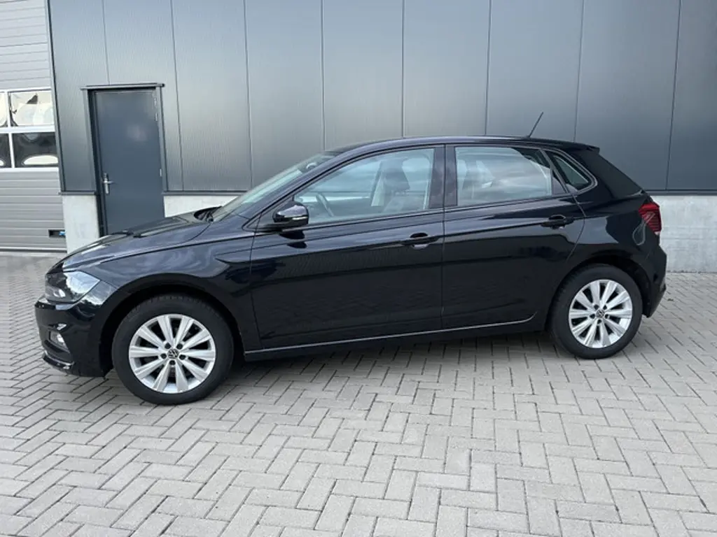 Volkswagen Polo 2