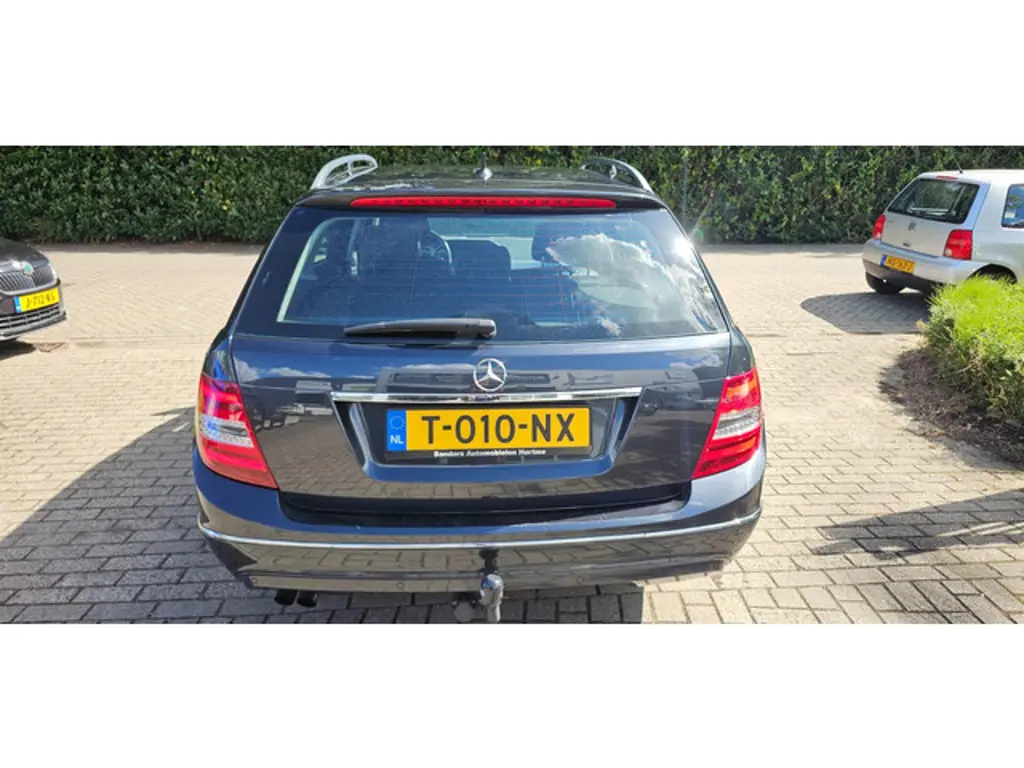 Mercedes-Benz C-Klasse 3