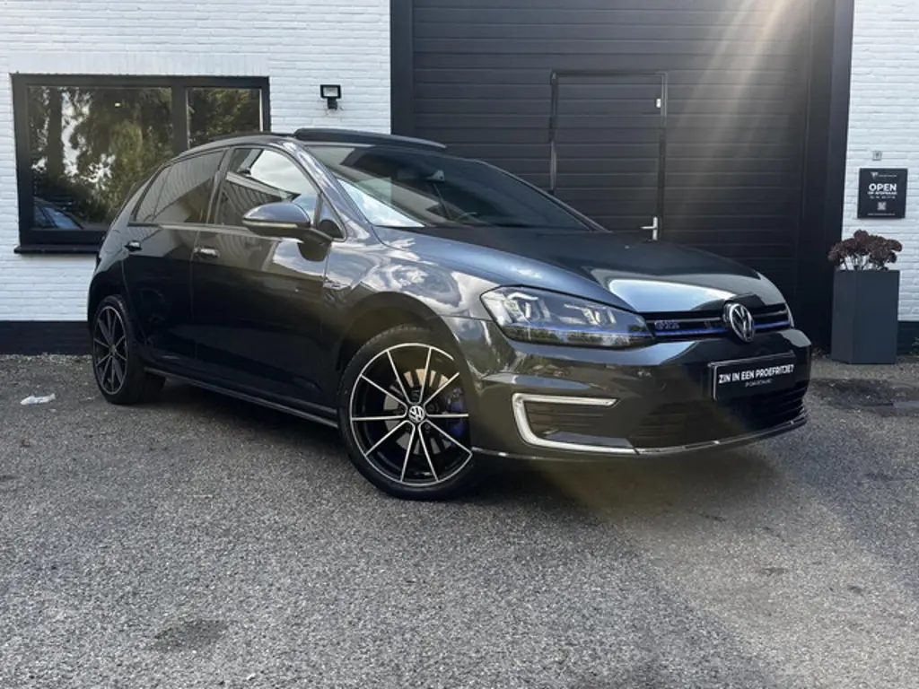 Volkswagen Golf 2
