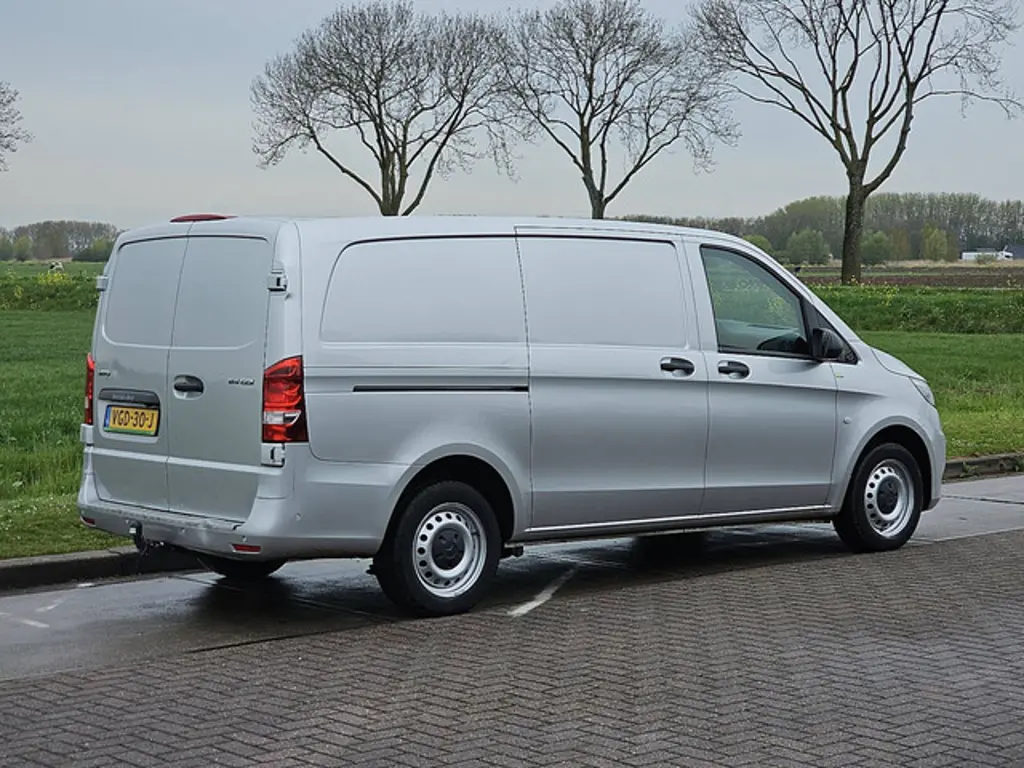 Mercedes-Benz Vito 3