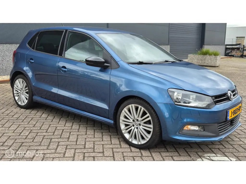 Volkswagen Polo 2