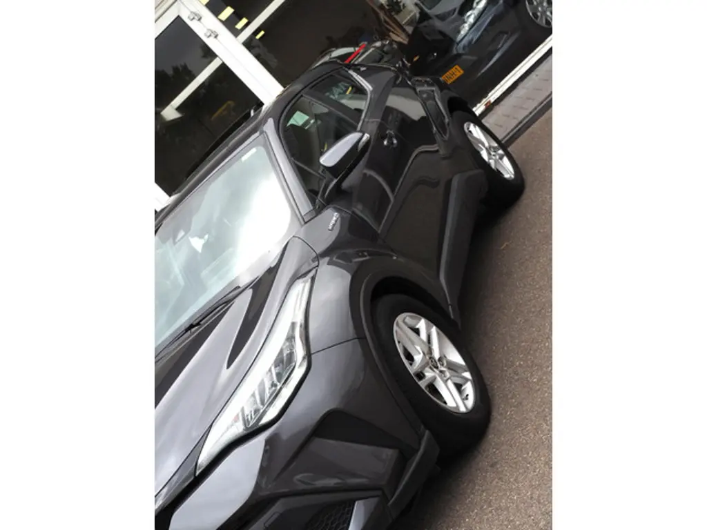 Toyota C-HR 3