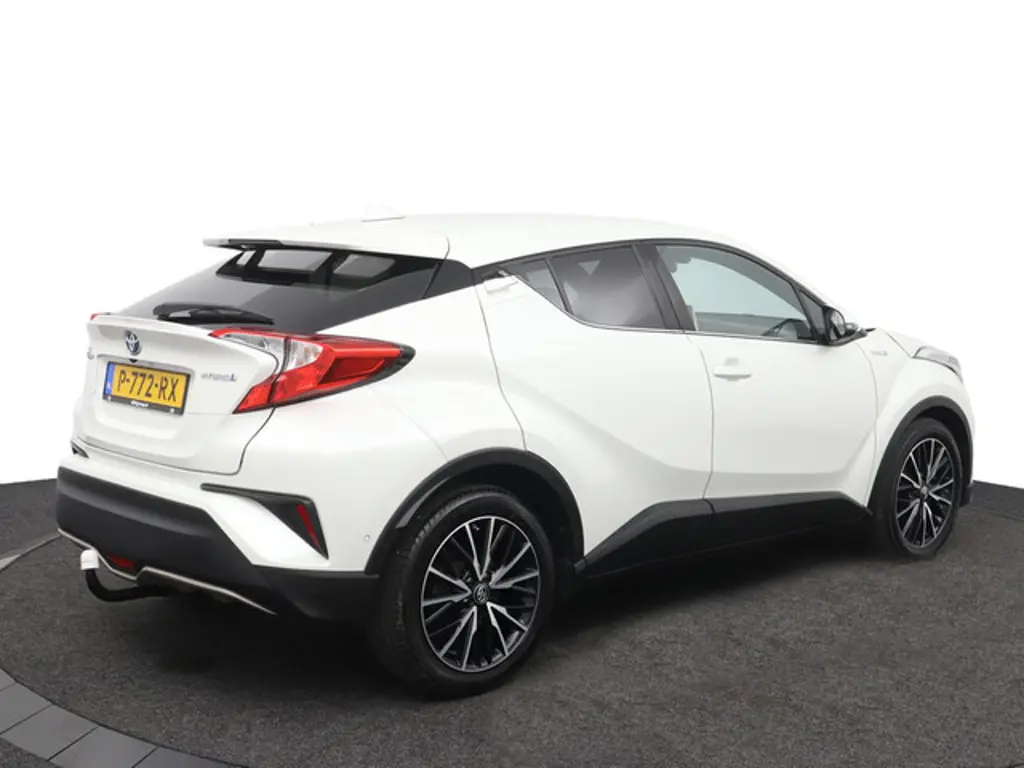 Toyota C-HR 2