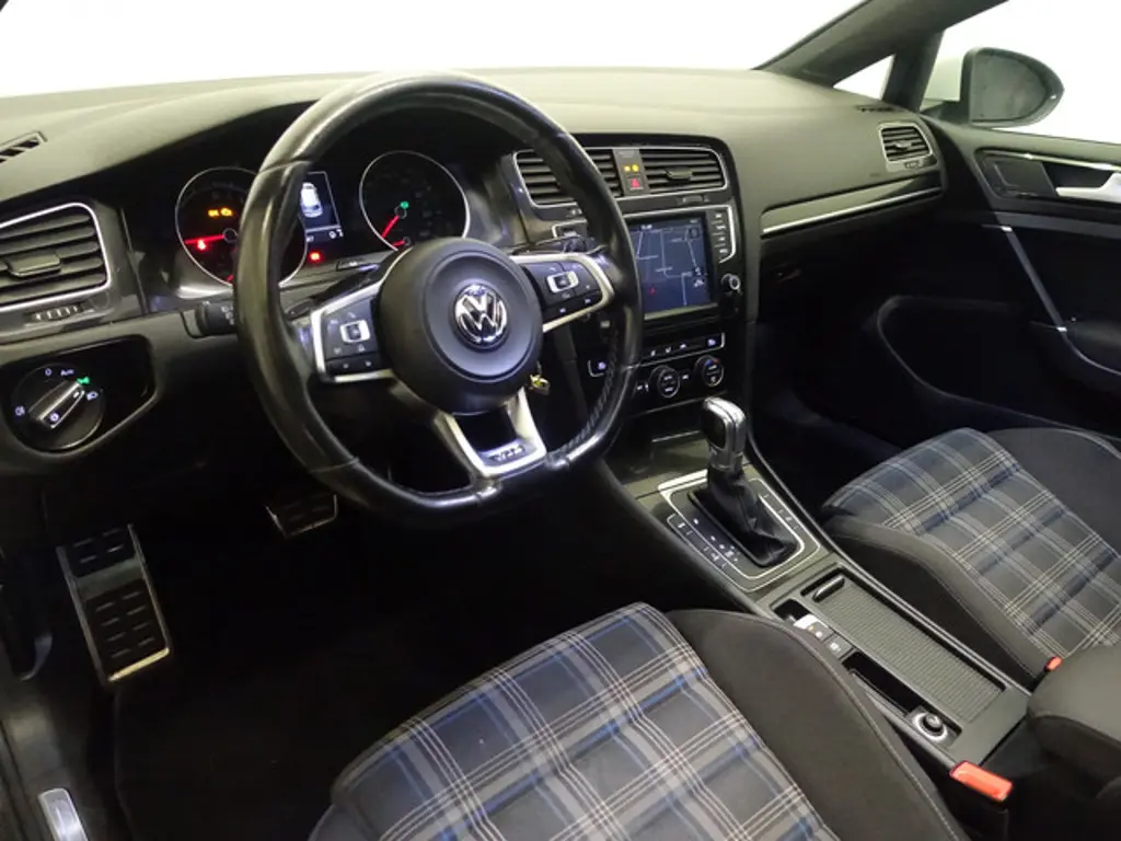 Volkswagen Golf 2