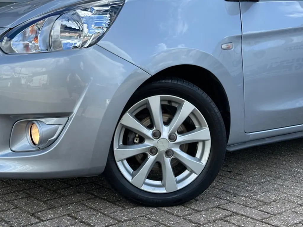 Mitsubishi Space Star 2