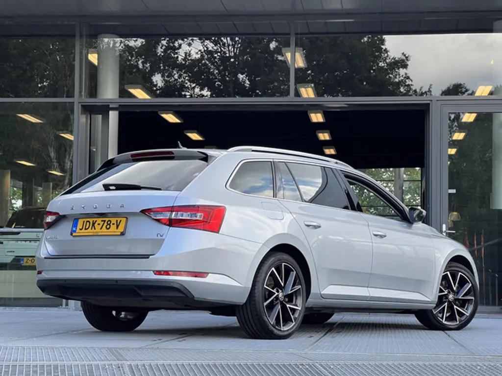Škoda Superb 2