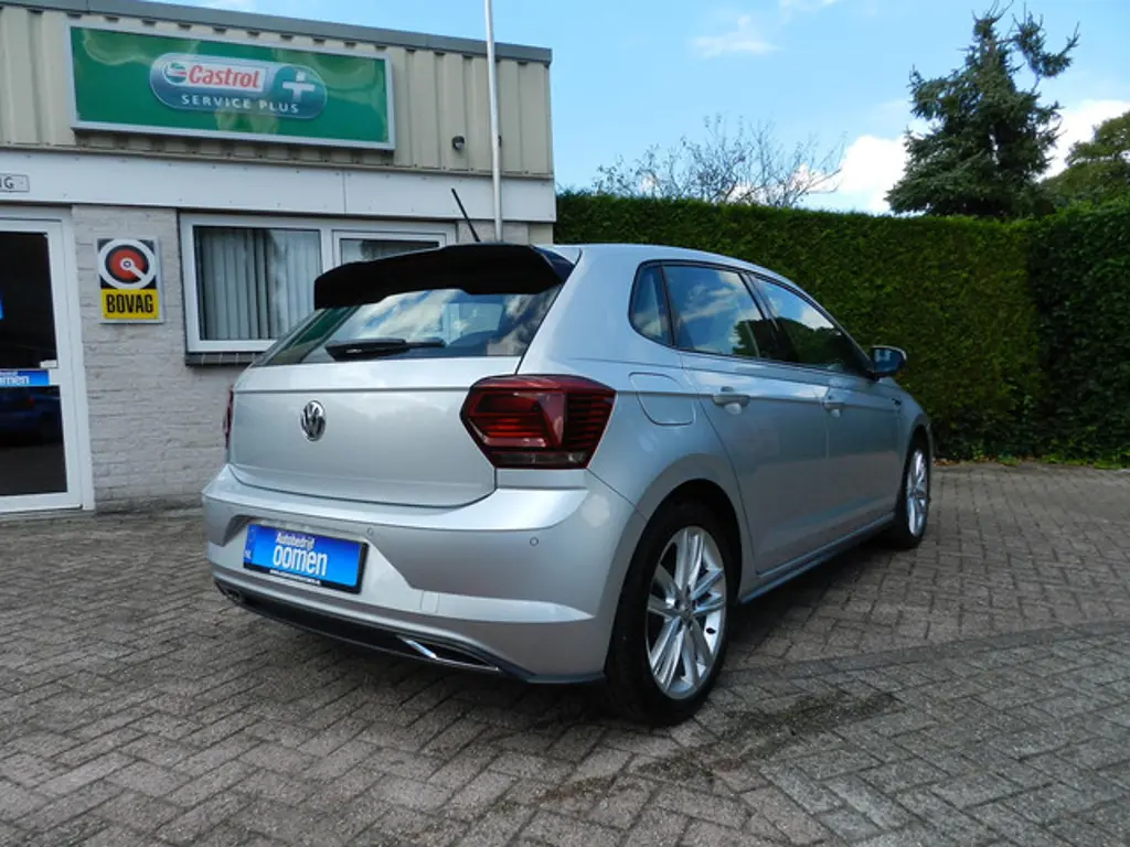 Volkswagen Polo 2