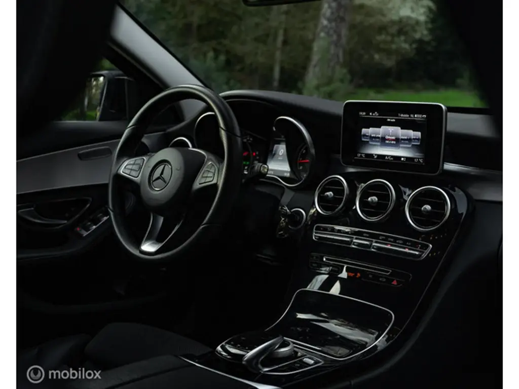 Mercedes-Benz C-Klasse 3