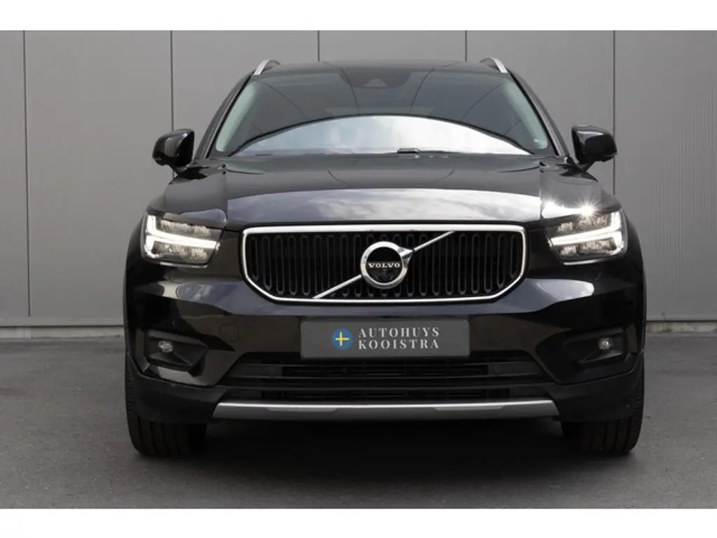 Volvo XC40 3