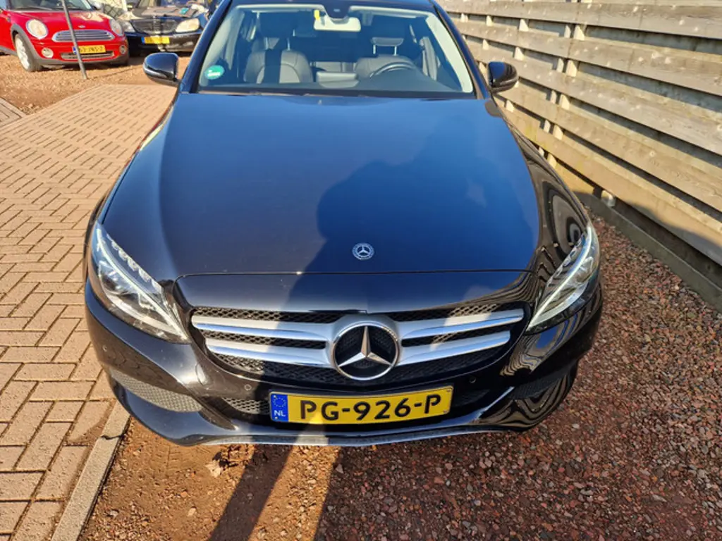 Mercedes-Benz C-Klasse 2