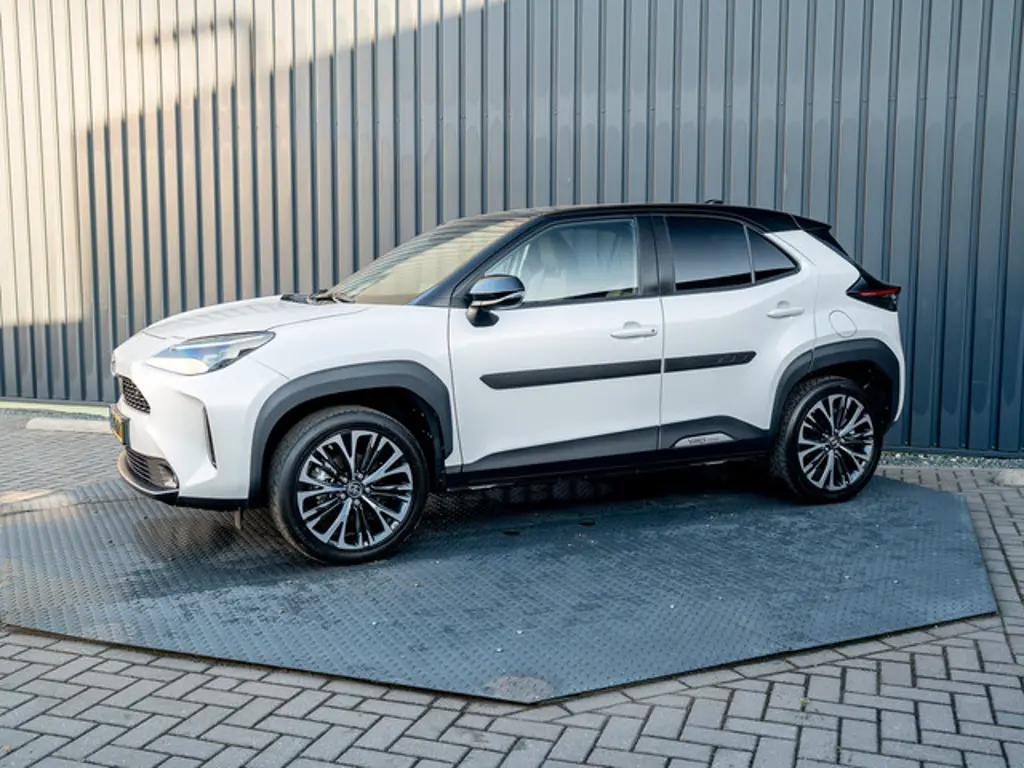 Toyota Yaris Cross 2