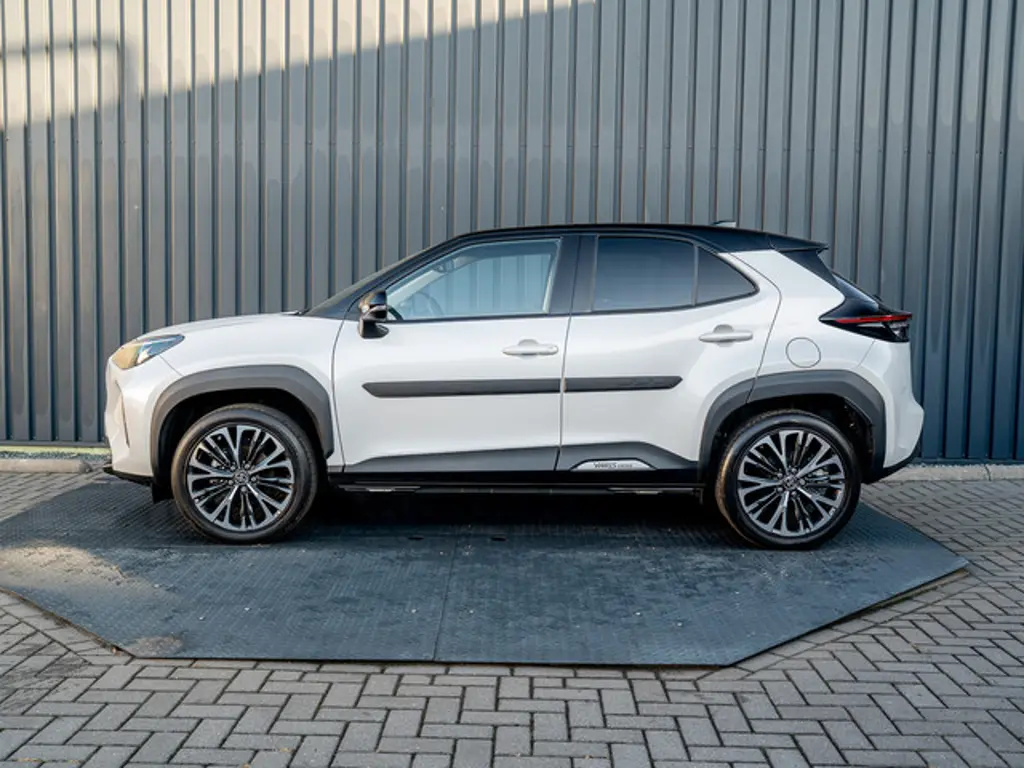 Toyota Yaris Cross 3