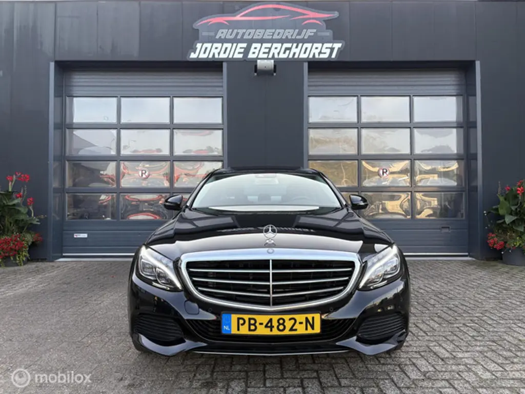 Mercedes-Benz C-Klasse 2