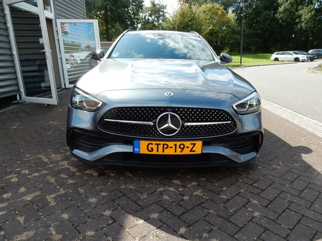 Mercedes-Benz C-Klasse 2