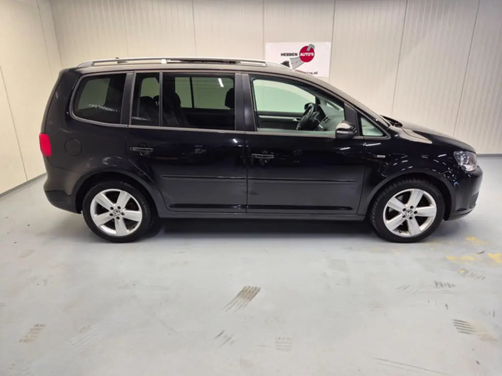 Volkswagen Touran 2