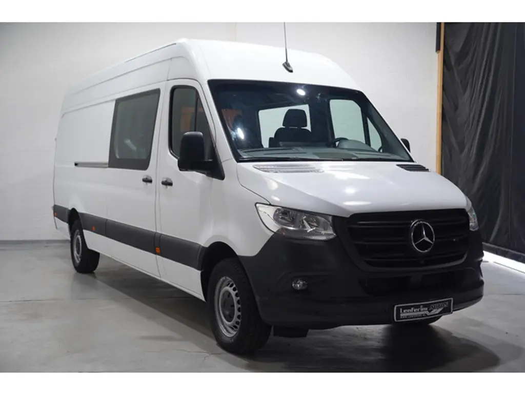 Mercedes-Benz Sprinter 2