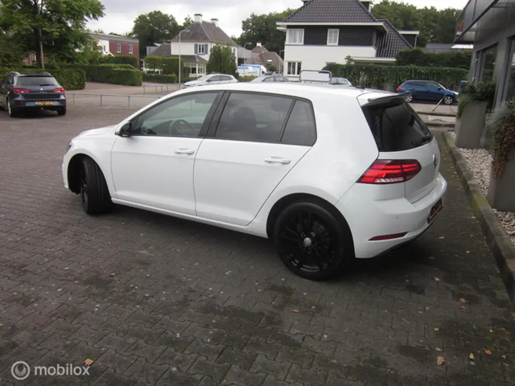 Volkswagen Golf 2