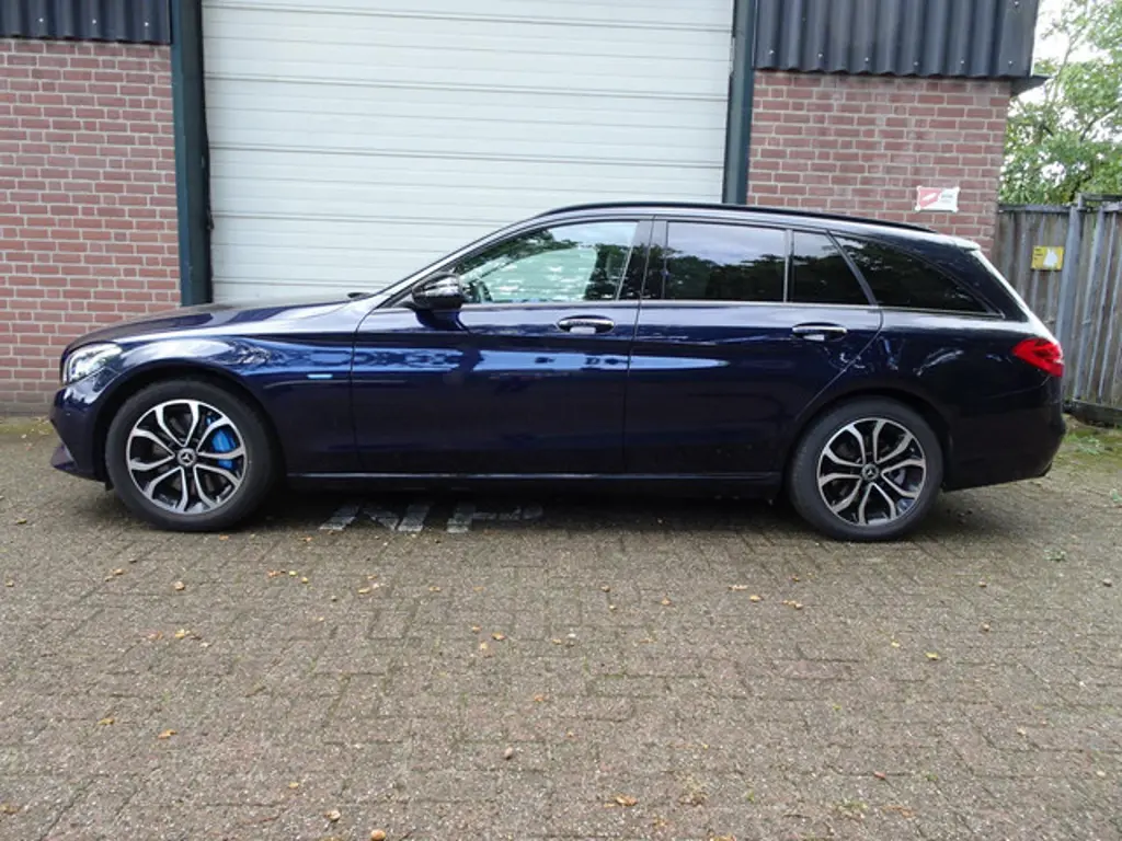 Mercedes-Benz C-Klasse 2