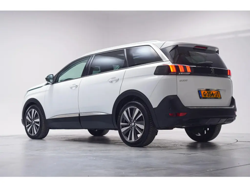 Peugeot 5008 3