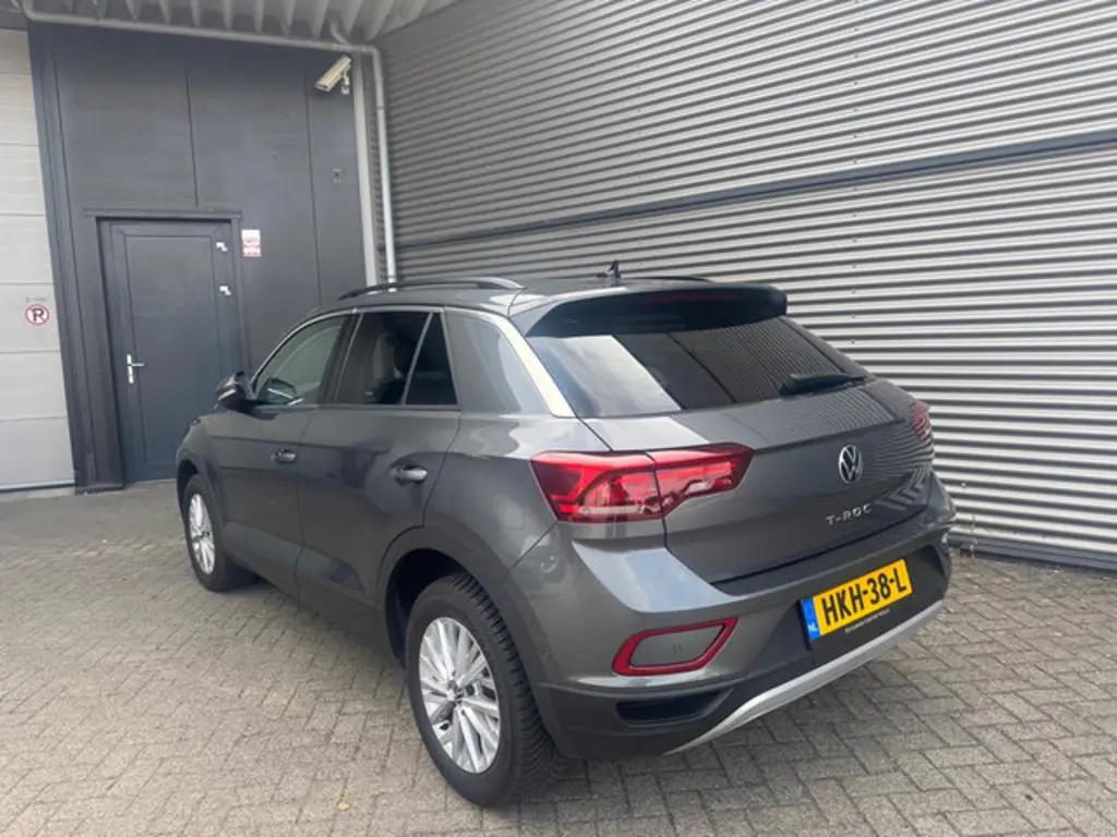 Volkswagen T-Roc 3