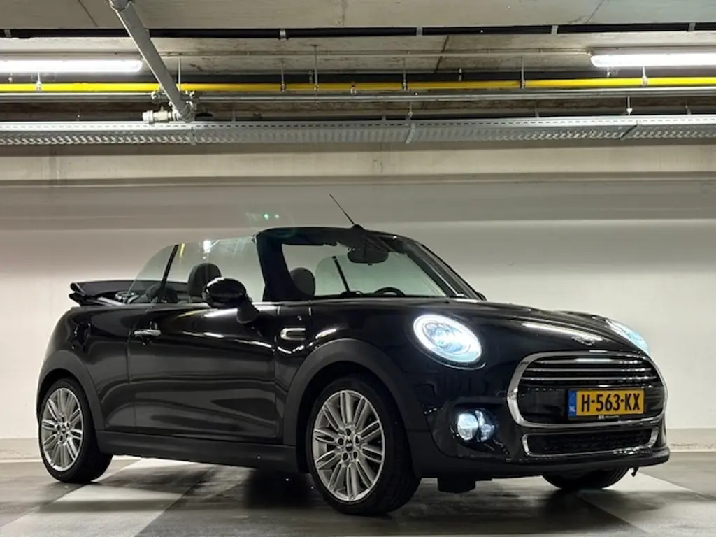 MINI Cabrio 3