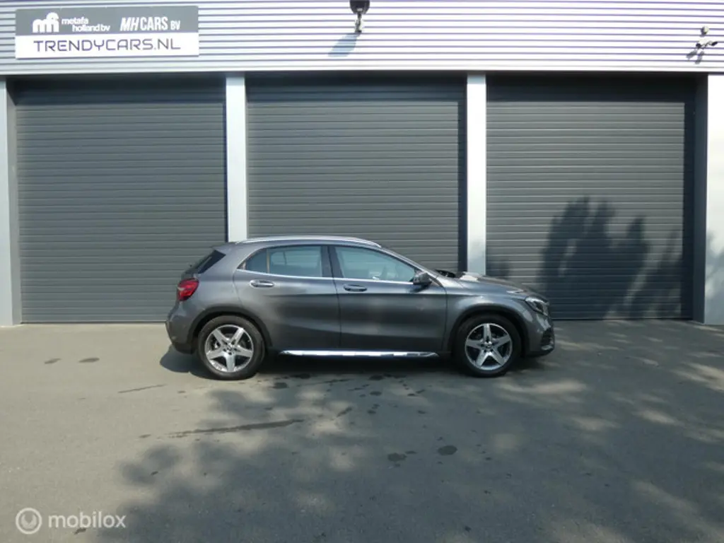 Mercedes-Benz GLA 2