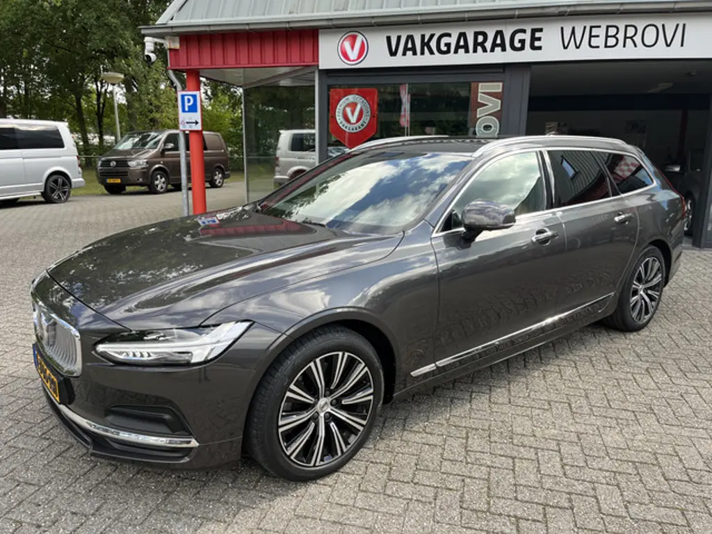 Volvo V90 2