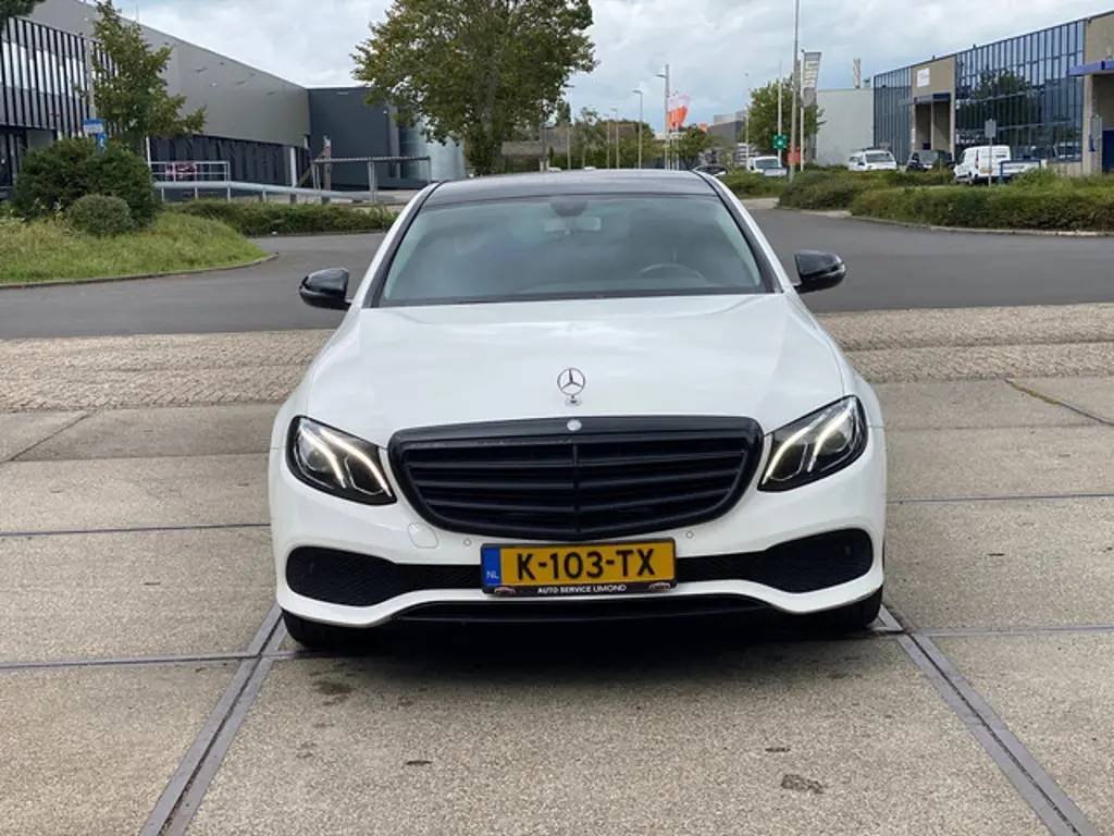 Mercedes-Benz E-Klasse 2