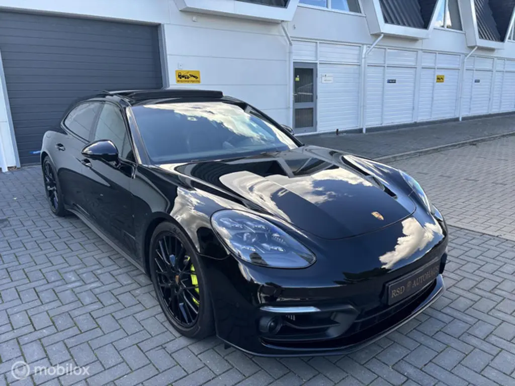 Porsche Panamera 2