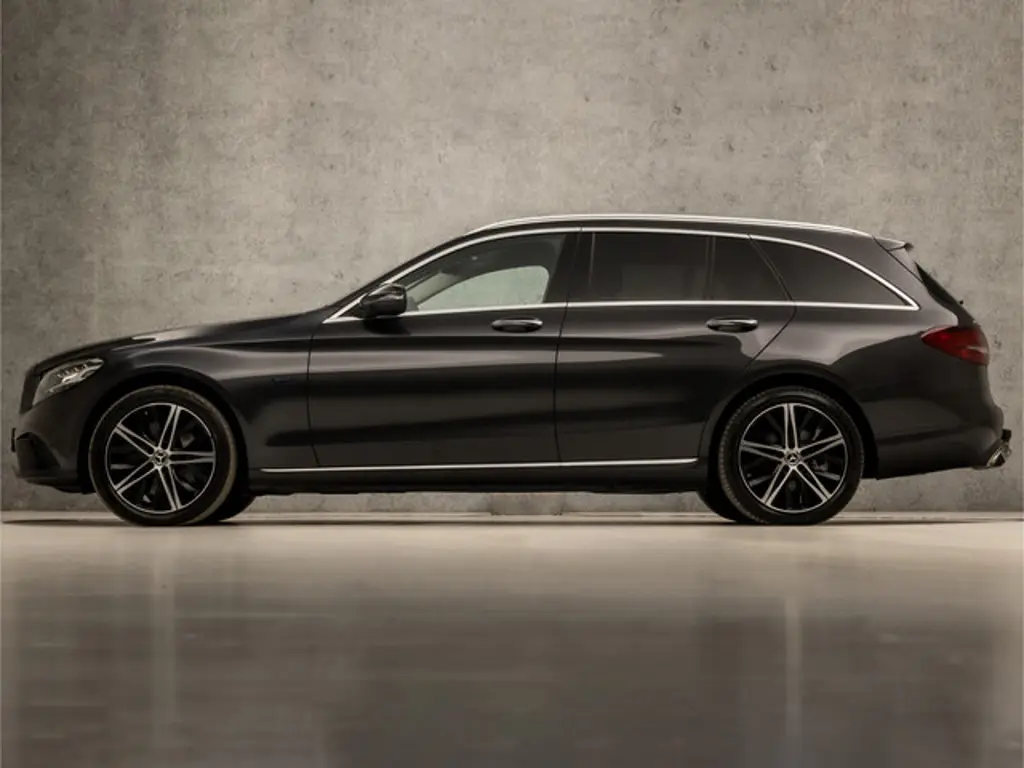 Mercedes-Benz C-Klasse 2