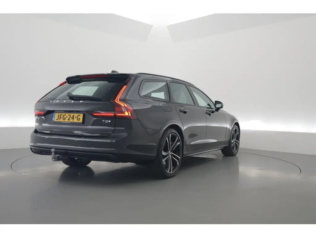 Volvo V90 2