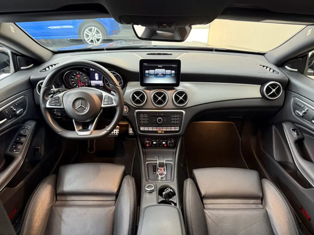 Mercedes-Benz CLA 2