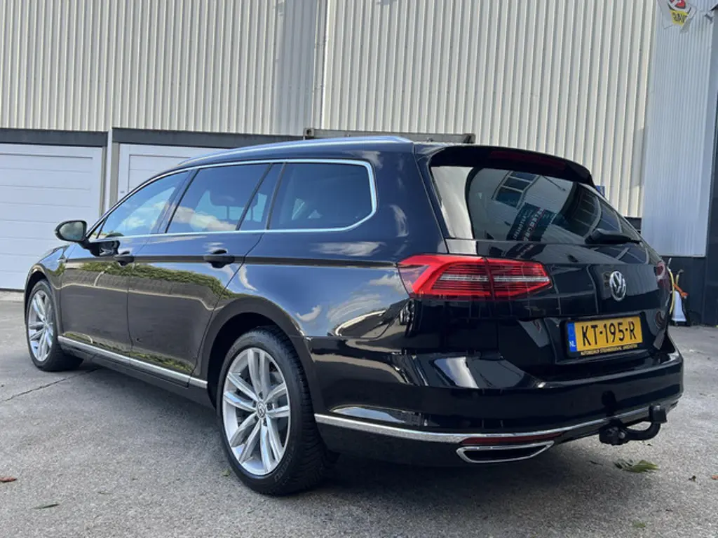 Volkswagen Passat 2