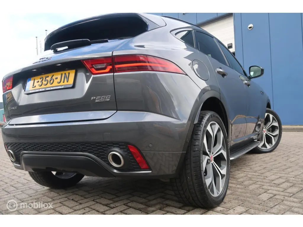 Jaguar E-PACE 3