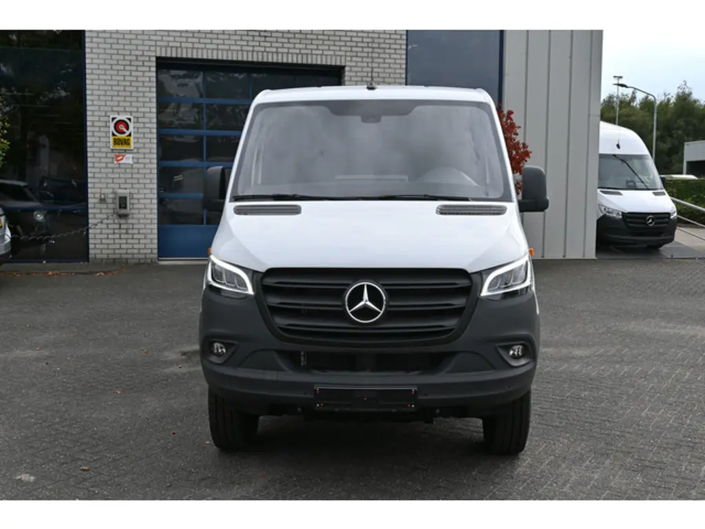Mercedes-Benz Sprinter 2