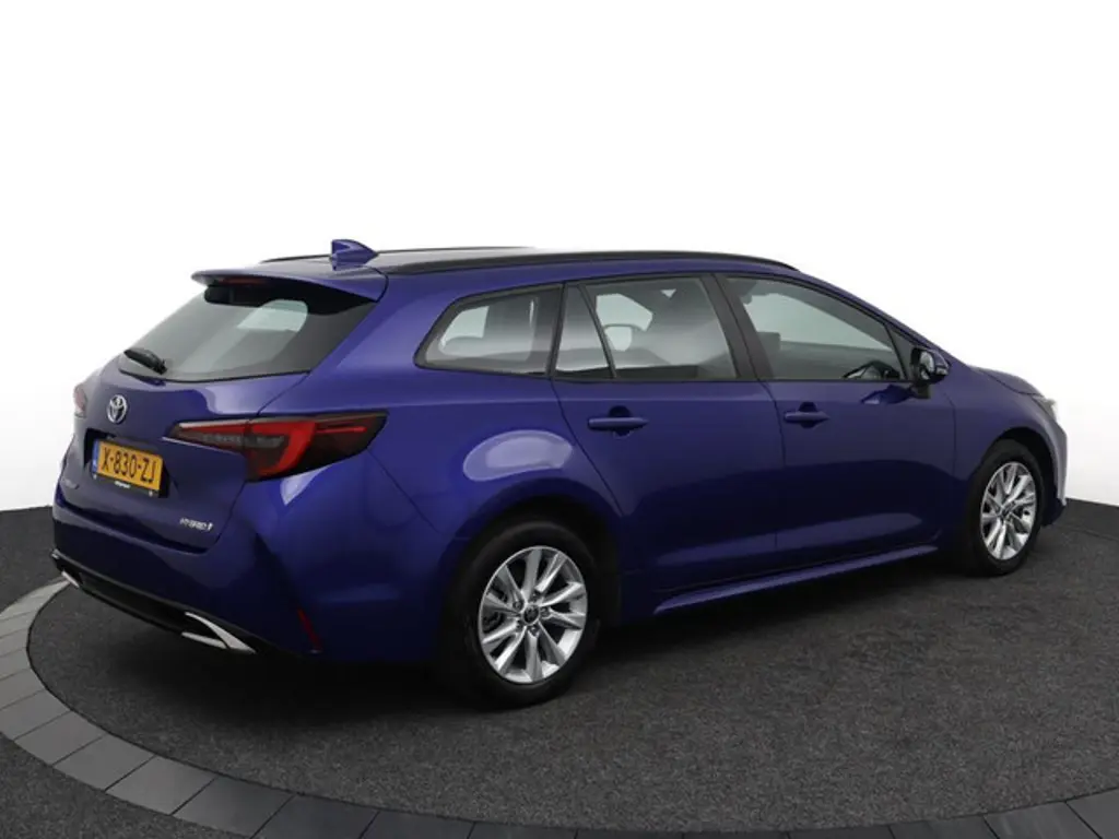 Toyota Corolla Touring Sports 2