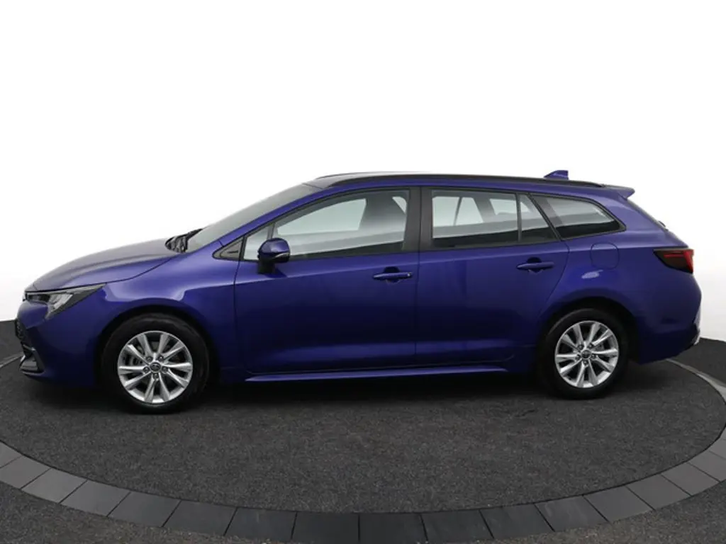 Toyota Corolla Touring Sports 3