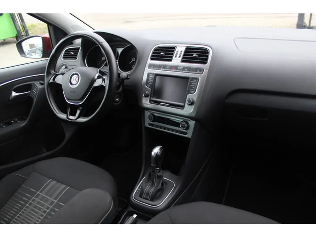 Volkswagen Polo 2