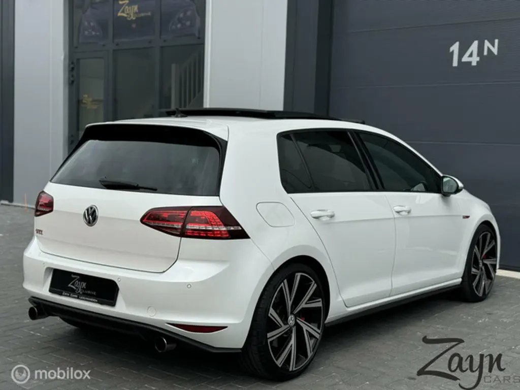 Volkswagen Golf 2